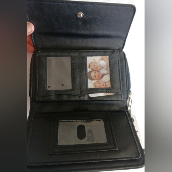 Mundi Big Fat RFID Blocking Checkbook Wallet, BlackFashioable style for today' - Picture 4 of 7